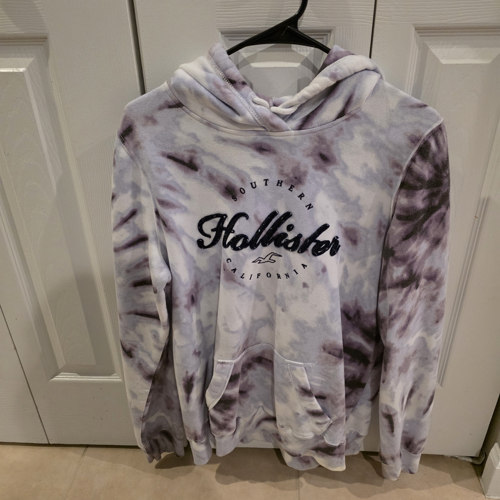 Hollister Purple and White Tie-Dye Sweatshirt
